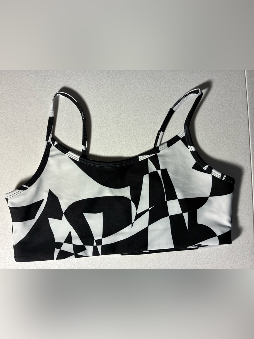 Sage Black & White Abstract Print Sports Bra Size Large